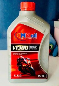 Dầu nhớt MQ Oil V1300 1L công nghệ USA, chuyên dụng cho xe số.